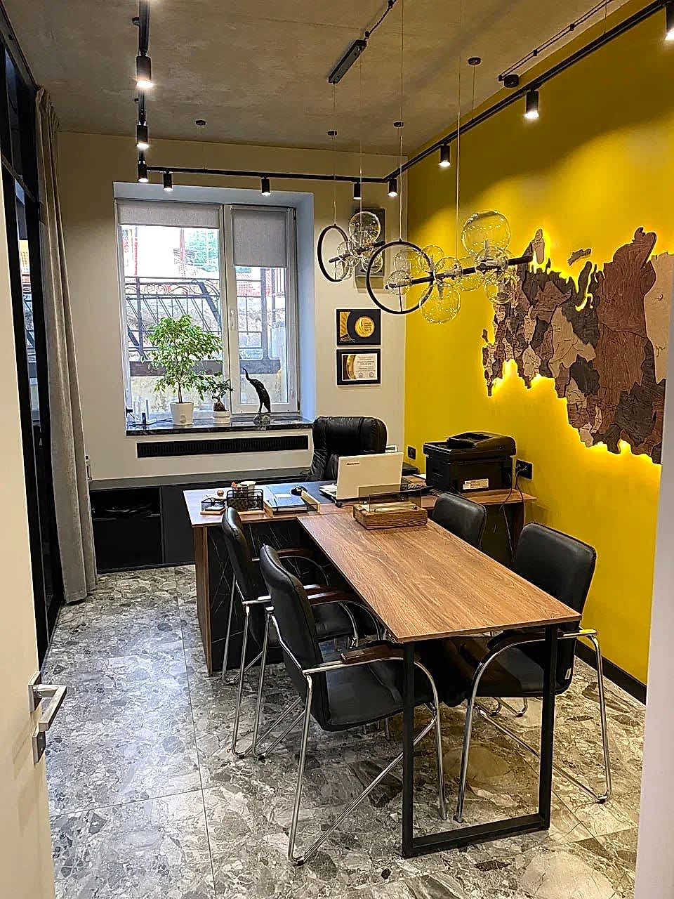 Корпусная мебель. г. Алматы ул. Большая красная Ремонт кабинета